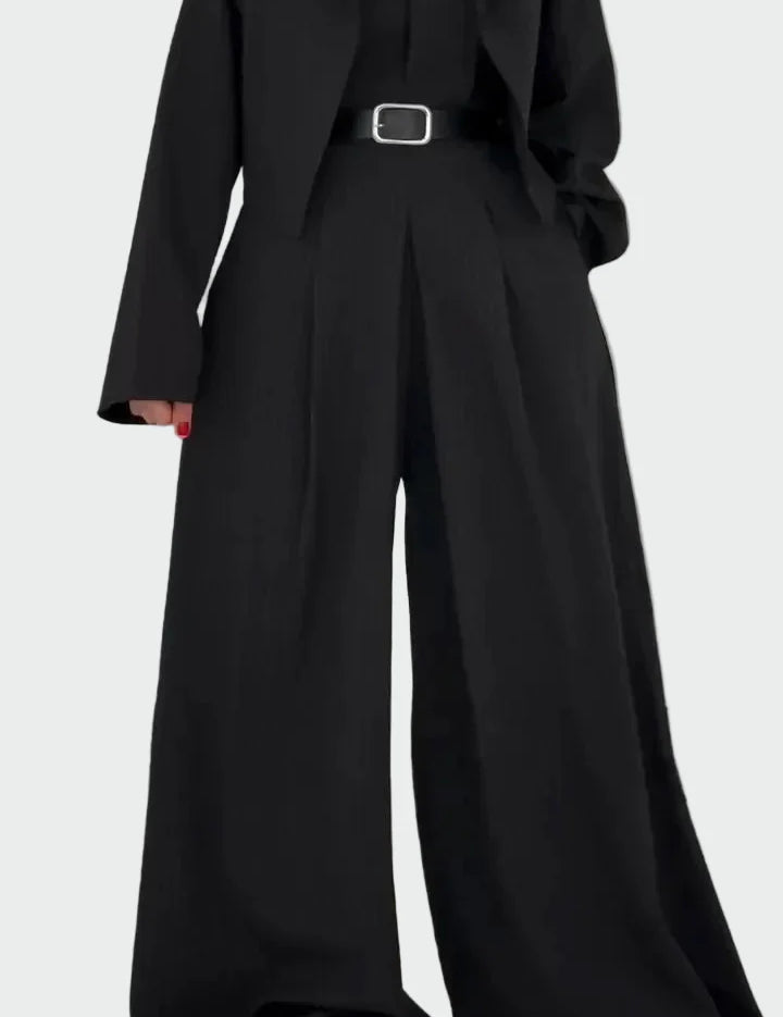 Dvoudílný Set Bustier a Kardigán Elegantní Moderní Styl