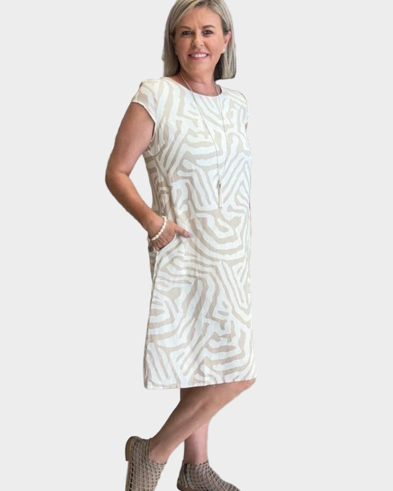 Letní Šaty Kulatým Výstřihem A Zebrovým Potiskem Pohodlné