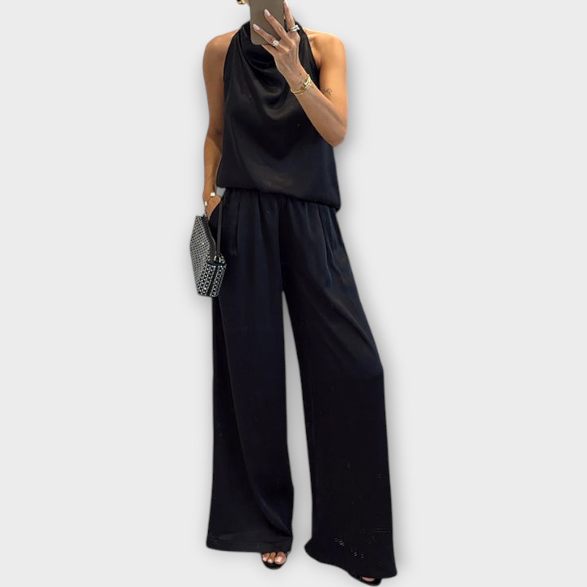 Elegantní Set S Blůzou A Kalhotami Pro Nadčasový Vzhled