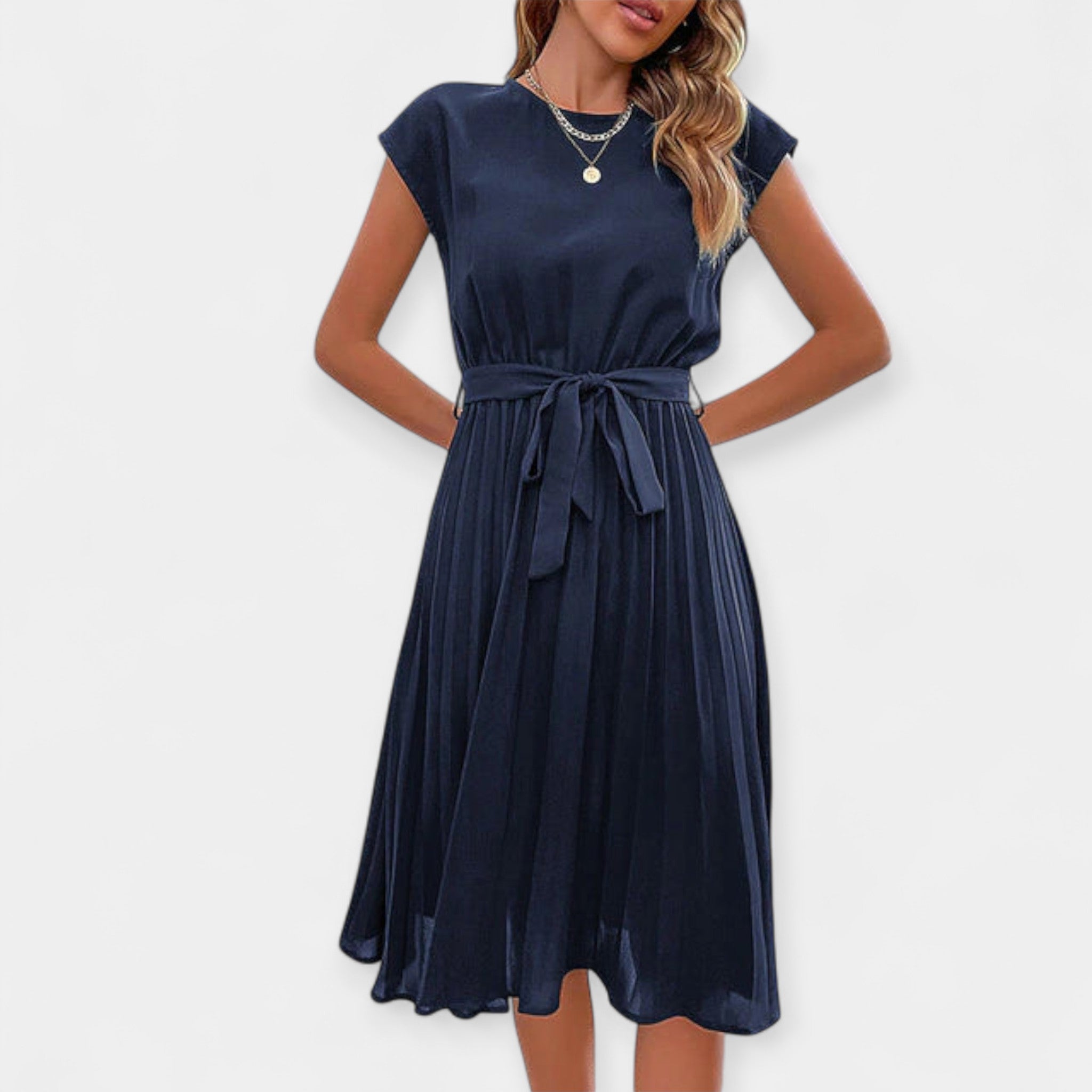 Lehké Letní Šaty s Vzdušným Střihem Elegantní Vzhled
