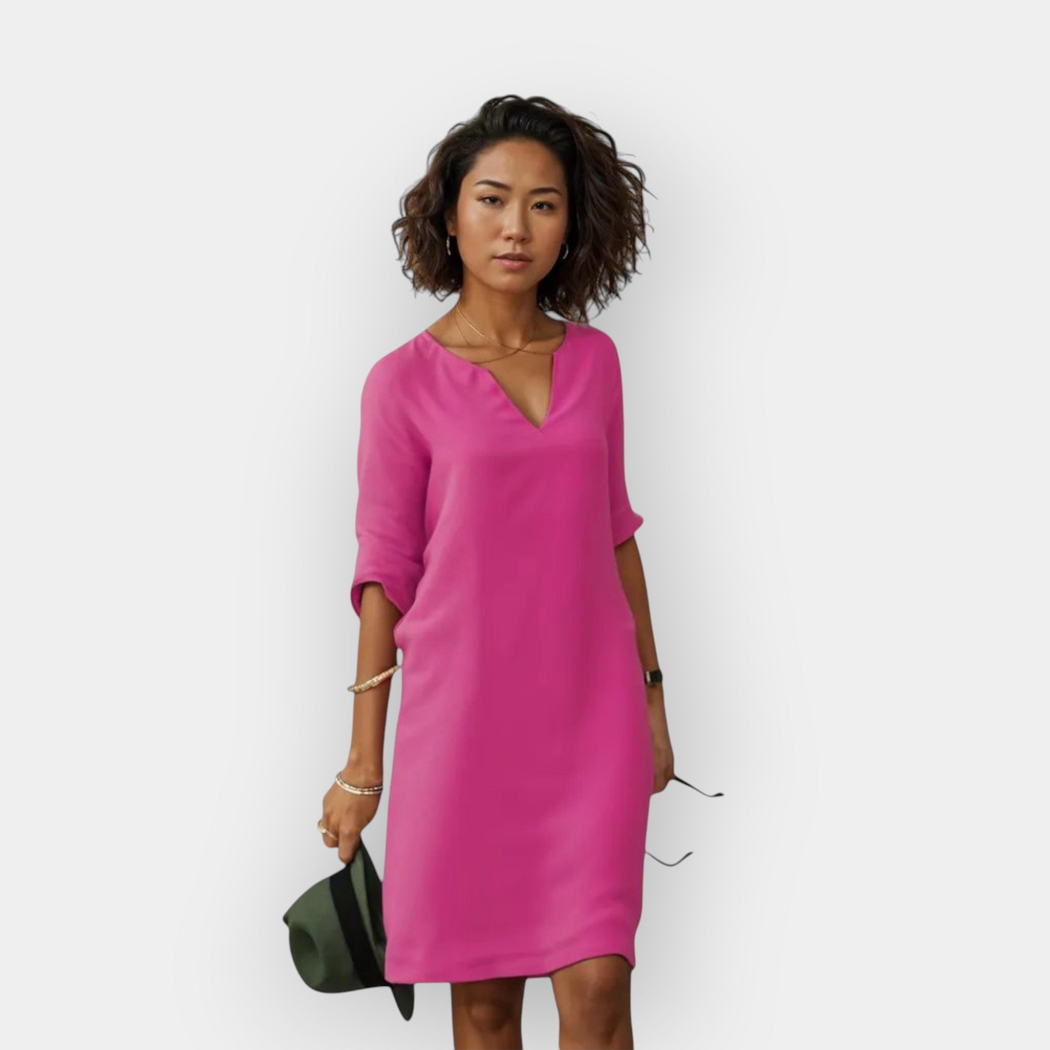 Zářivé Letní Šaty Lehký Vzdušný Materiál Elegantní Silueta