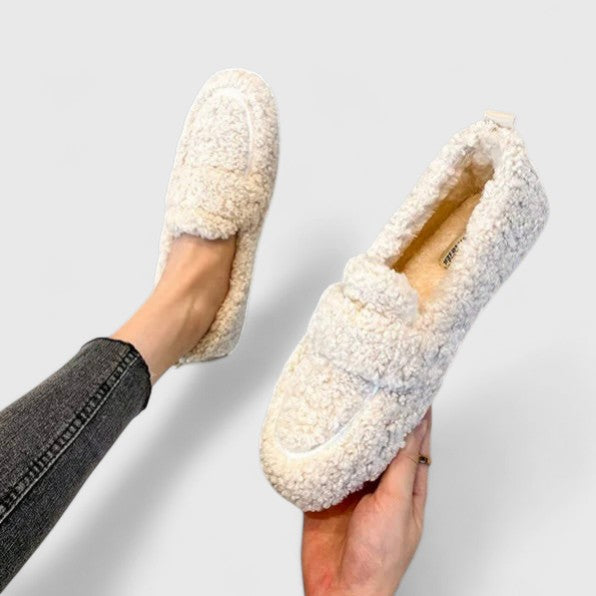 Teplé Slip On Boty Pro Ženy S Elegantním Designem Černé