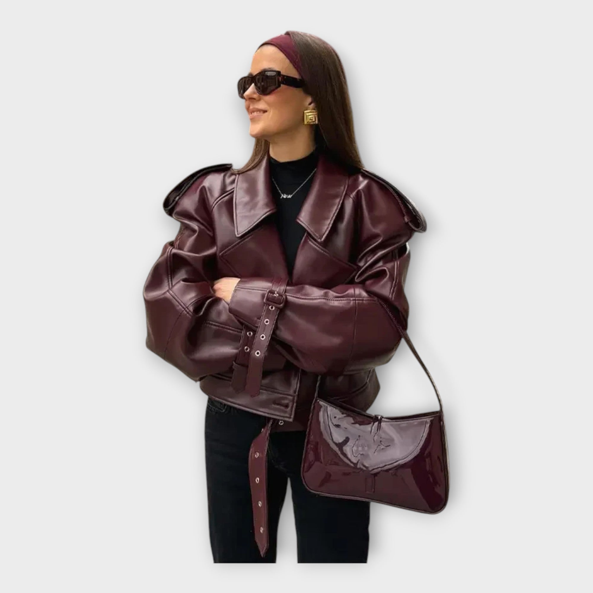 Elegantní Kožená Bunda S Páskem A Moderním Detailem