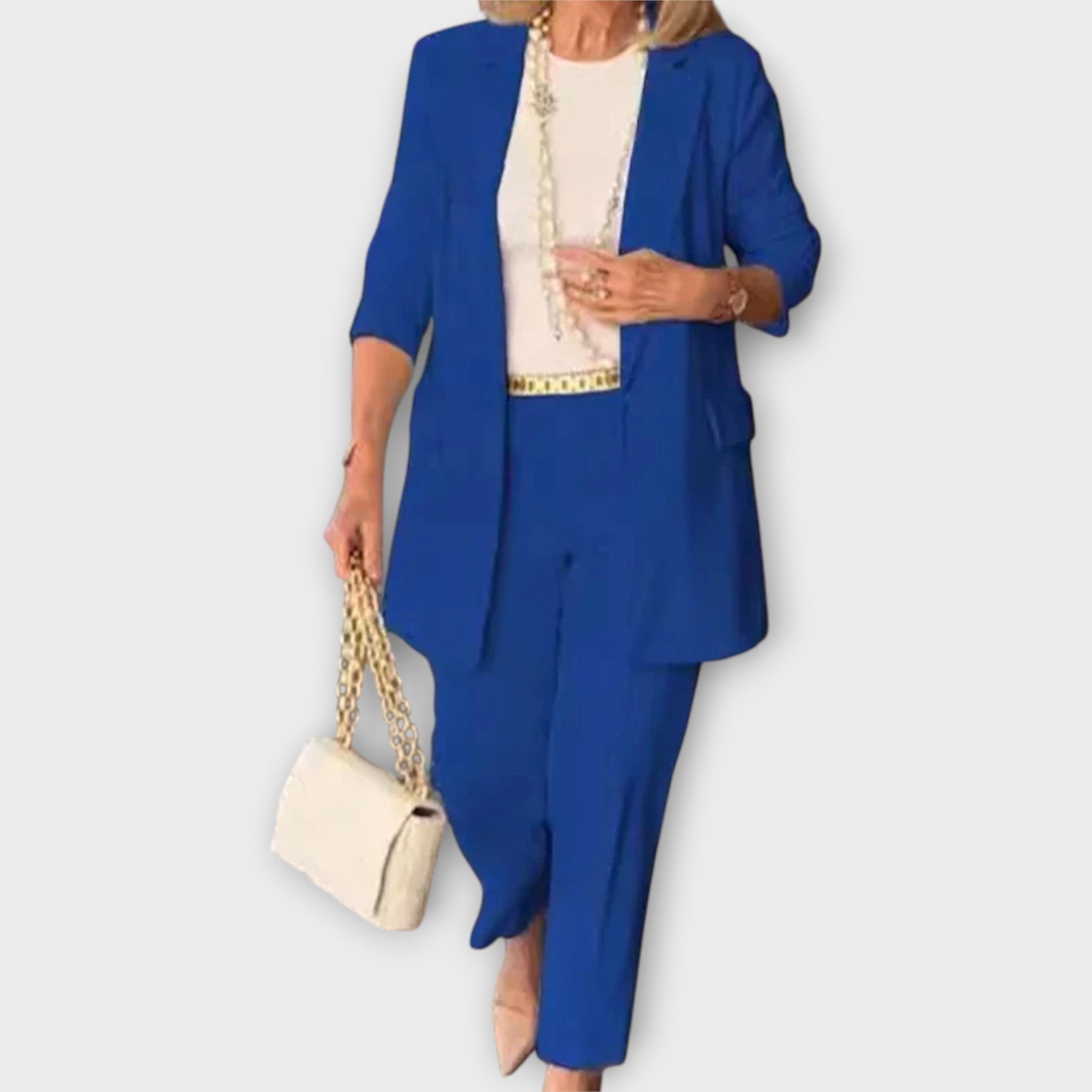 Elegantní Sada Saka A Kalhot Pro Nadčasový Vzhled A Styl