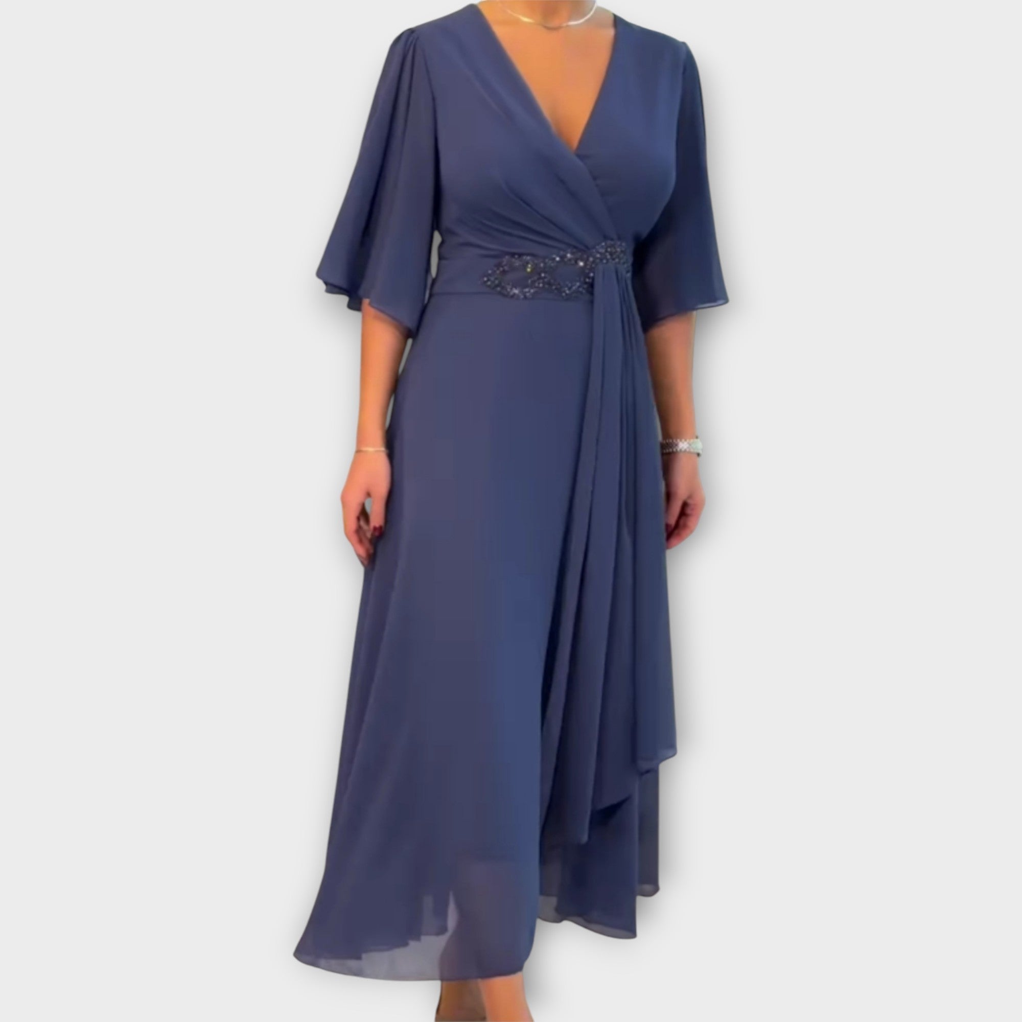 Elegantní Šaty Rafinovaného Designu Pro Každou Příležitost