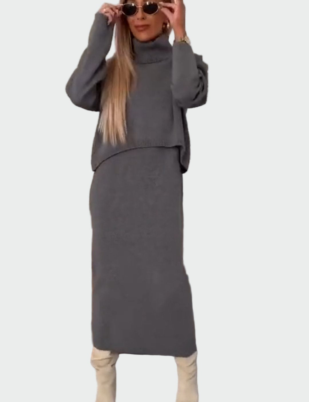 Dvoudílný Set Šaty A Rolákový Svetr Pro Elegantní Vzhled