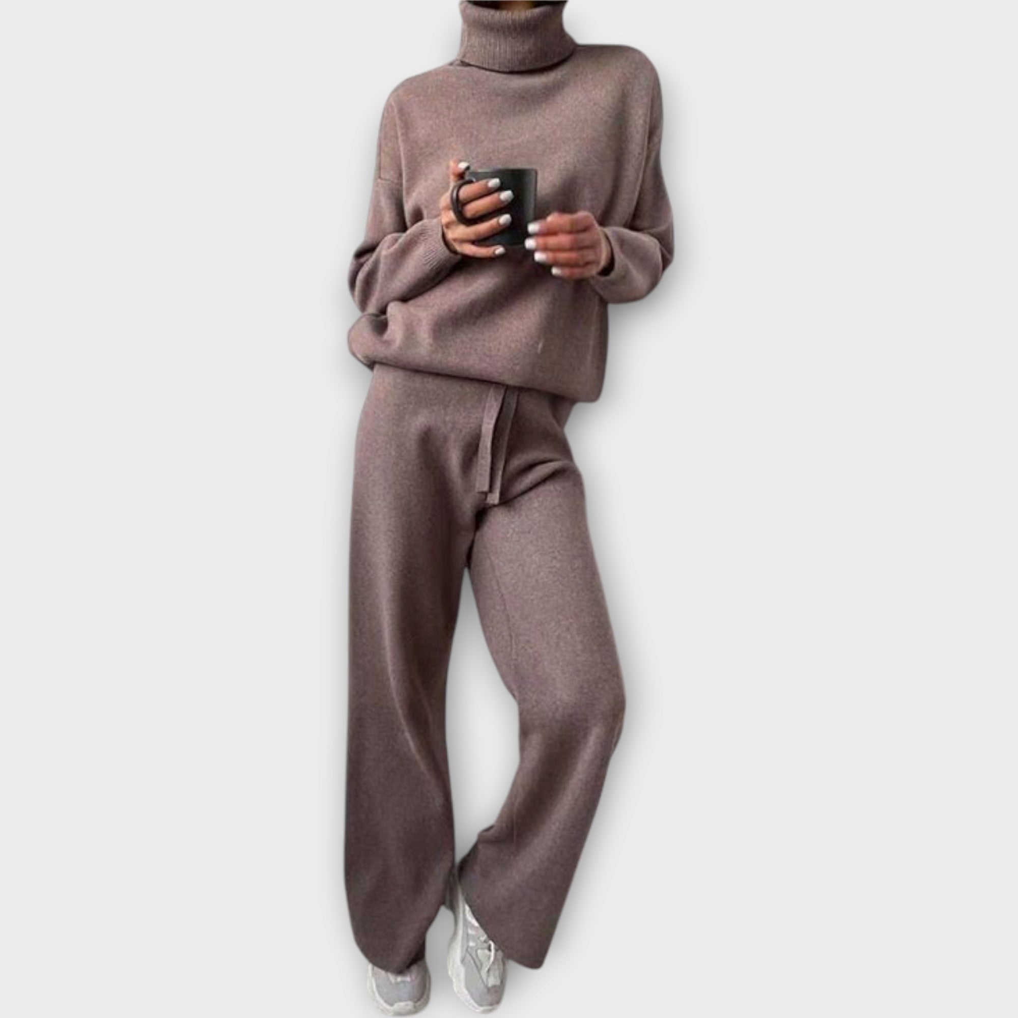 Sada S Rolákem A Volným Střihem Pro Elegantní Stylu