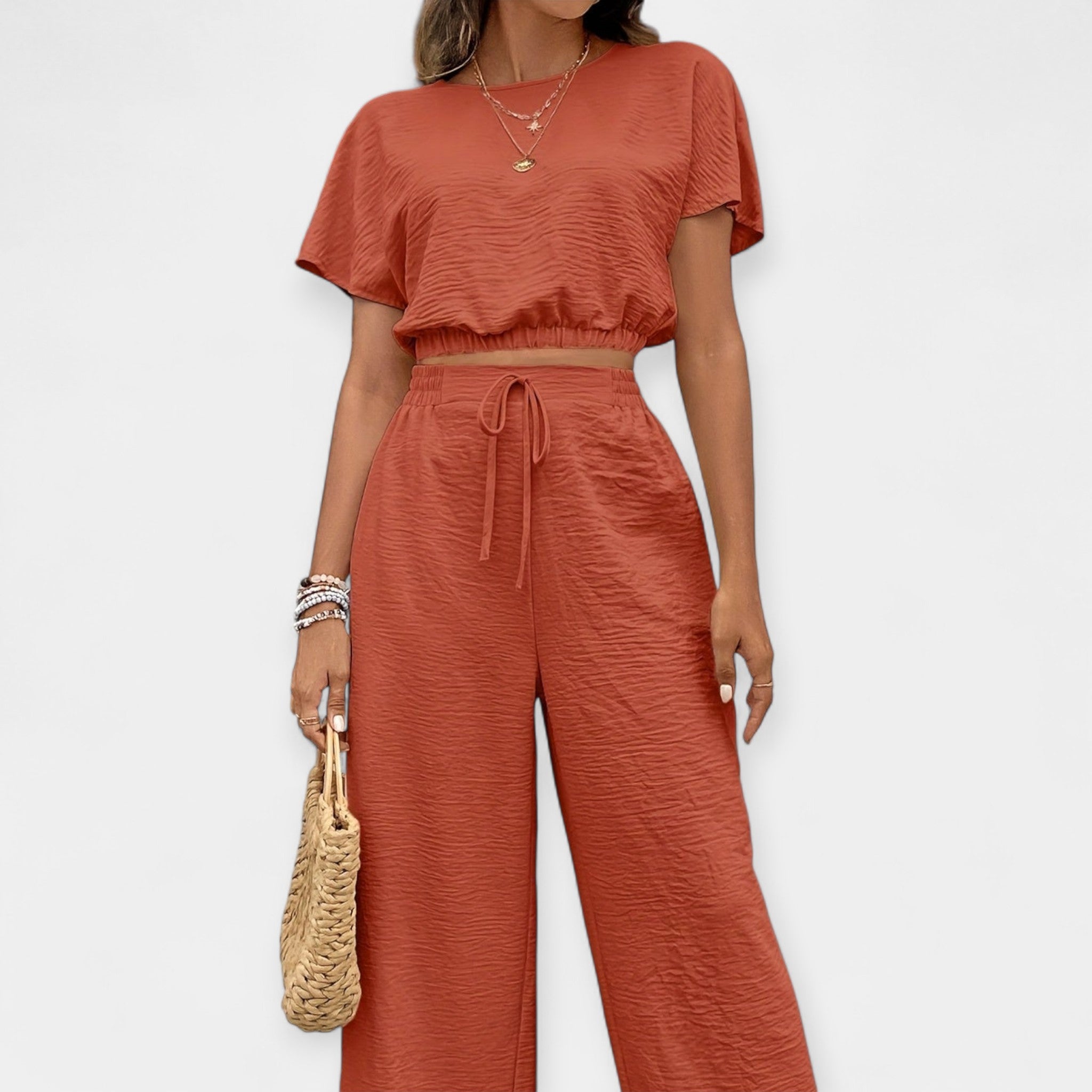 Stylový Letní Volný Fit Set S Krátkým Topem A Vysokým Pasem