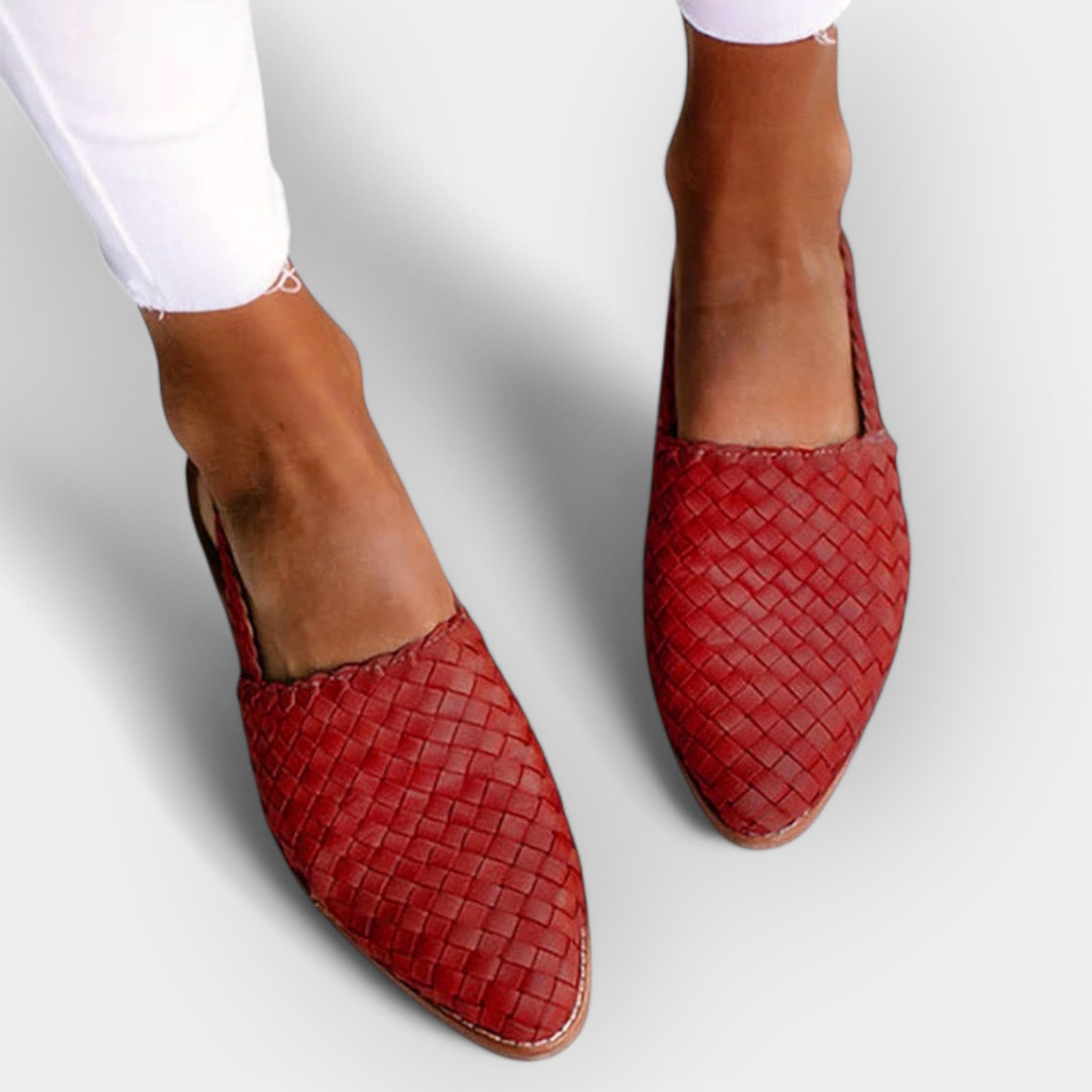 Ručně Vyráběné Sandály S Minimalistickým Designem Elegantní