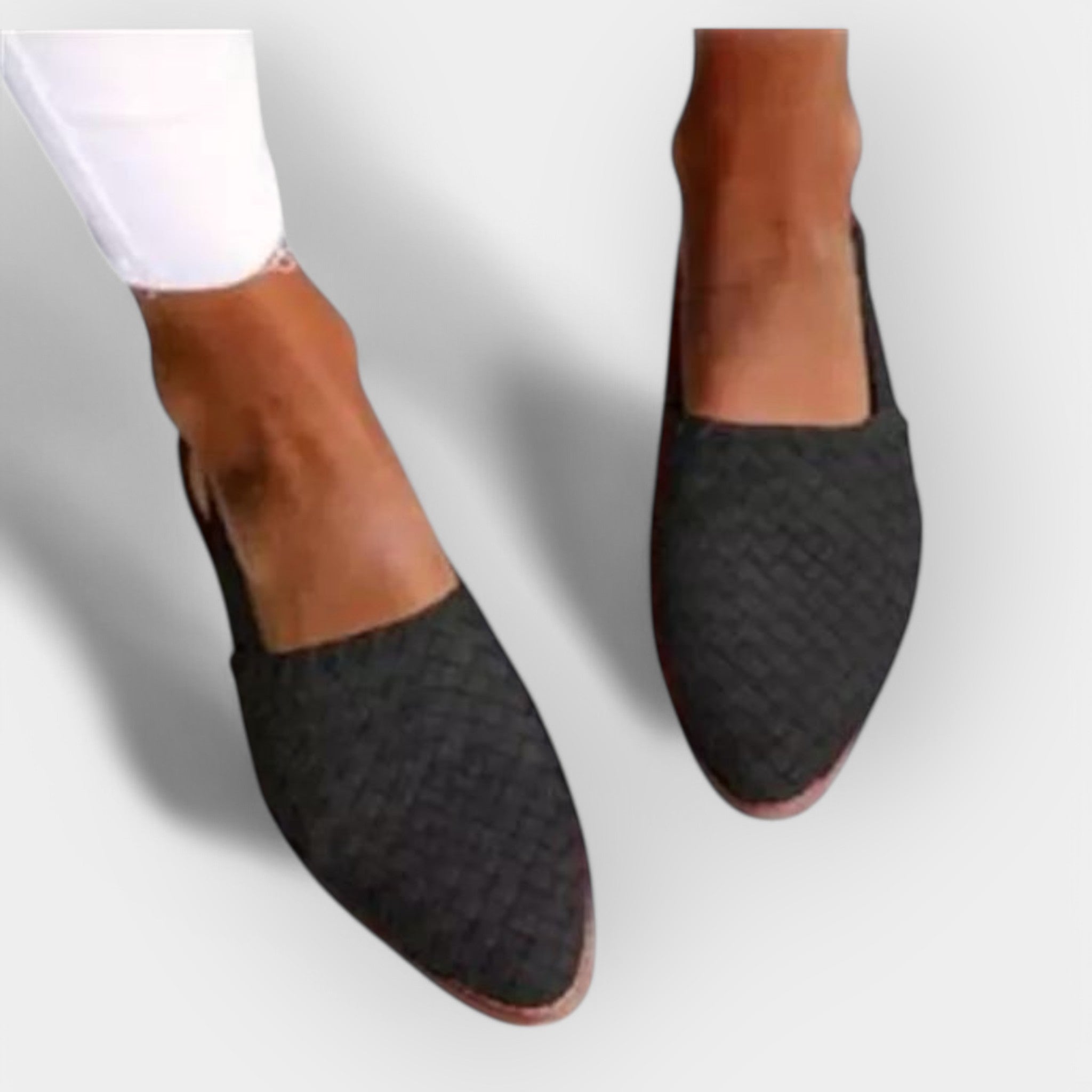 Ručně Vyráběné Sandály S Minimalistickým Designem Elegantní