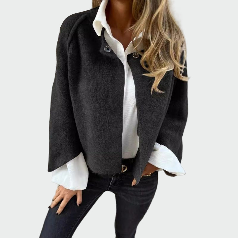 Kápa S Elegantně Otevřenými Rukávy Pro Elegantní Vzhled