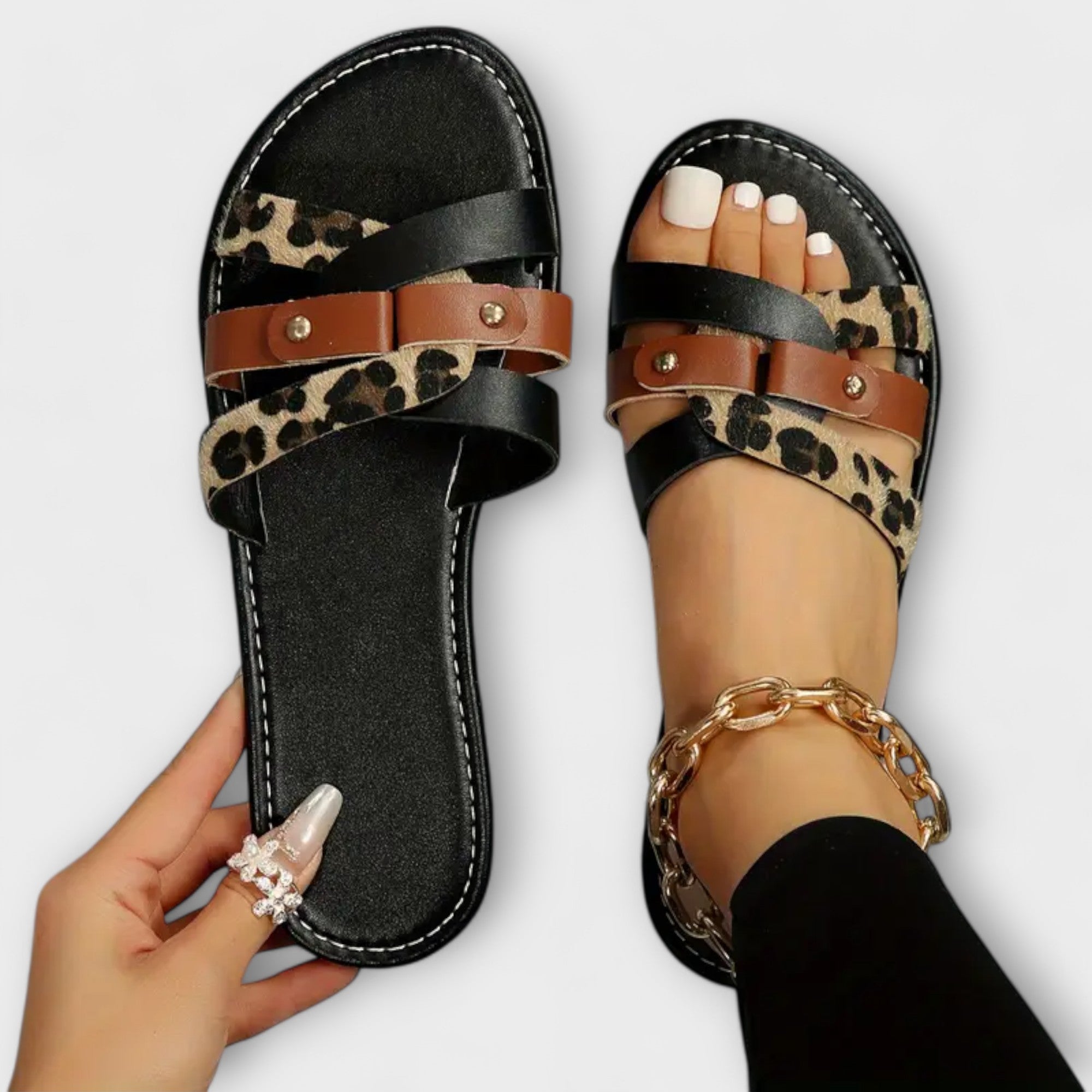 Elegantní Sandály S Překříženým Páskem Leopardí Potisk