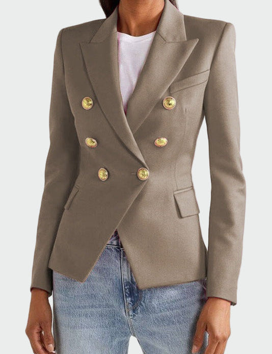 Elegantní Sako Klasického Střihu s Klopovým Límem Vyniká