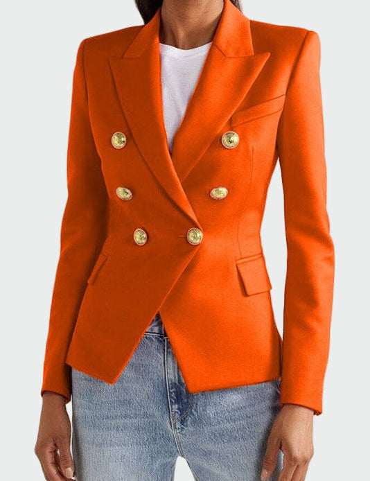 Elegantní Sako Klasického Střihu s Klopovým Límem Vyniká