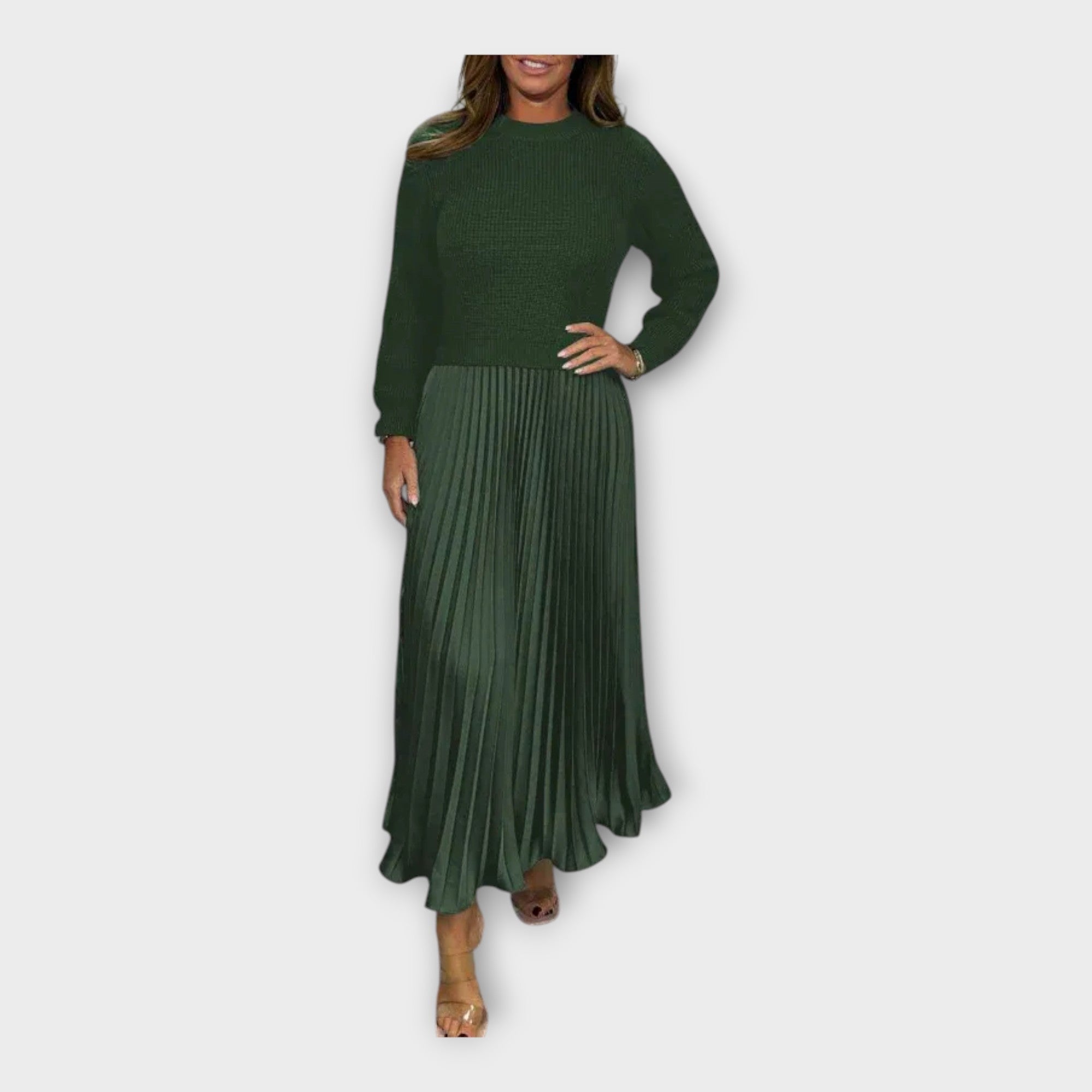 Elegantní Šaty S Plisovaným Vzorem Nadčasové Estetiky