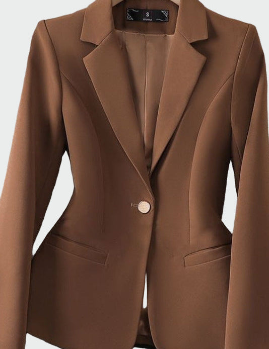 Sako S Moderní Elegantní Linii Ženskosti A Stylu Pro Ženy