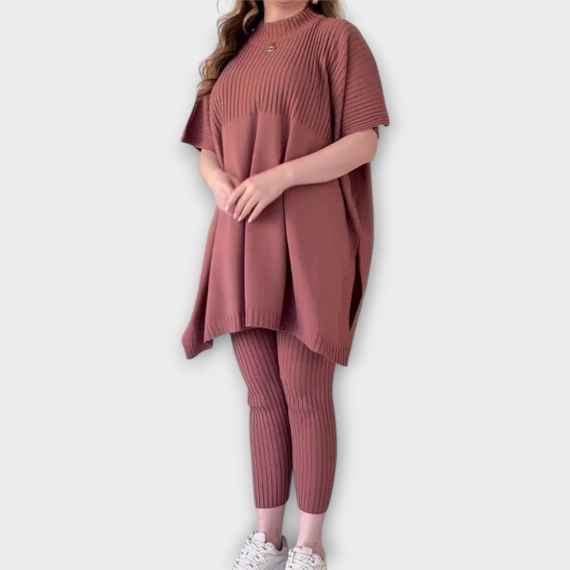 Elegantní Pletený Set S Pohodlným Střihem Pro Denní Nošení